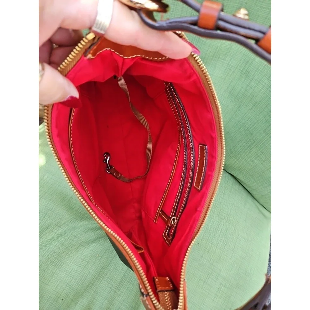 Dooney‎ & Bourke Pebble Grain Leather Hobo Shoulder Bag Red Lining DB Vintage - Picture 12 of 14